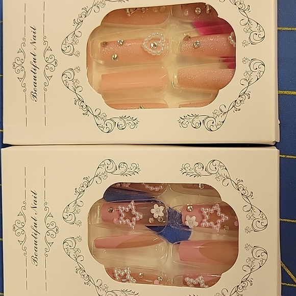 Pack of 2 Manicure Rhinestone Charms Designs False Nails - Picture 1 of 3